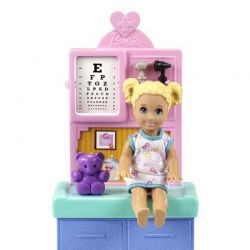 Barbie Barnläkare med barn och skötbord