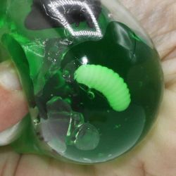 Mask med Slime, larver och flugor 27 cm