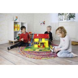 Pippi Dockskåp Villa Villekulla med Lekplatta
