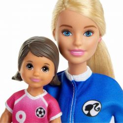 Barbie Fotbollstränare med barn och tillbehör GLM47