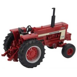 Britains International Harvester Farmall 1066 Modelltraktor 1:32